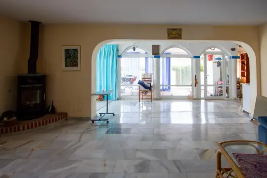 Image 7 thumb