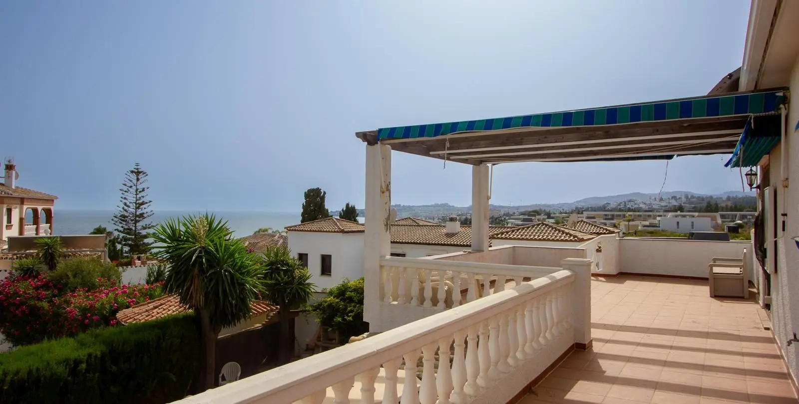 Продажа  отдельно стоящей виллы в Mijas Costa 30