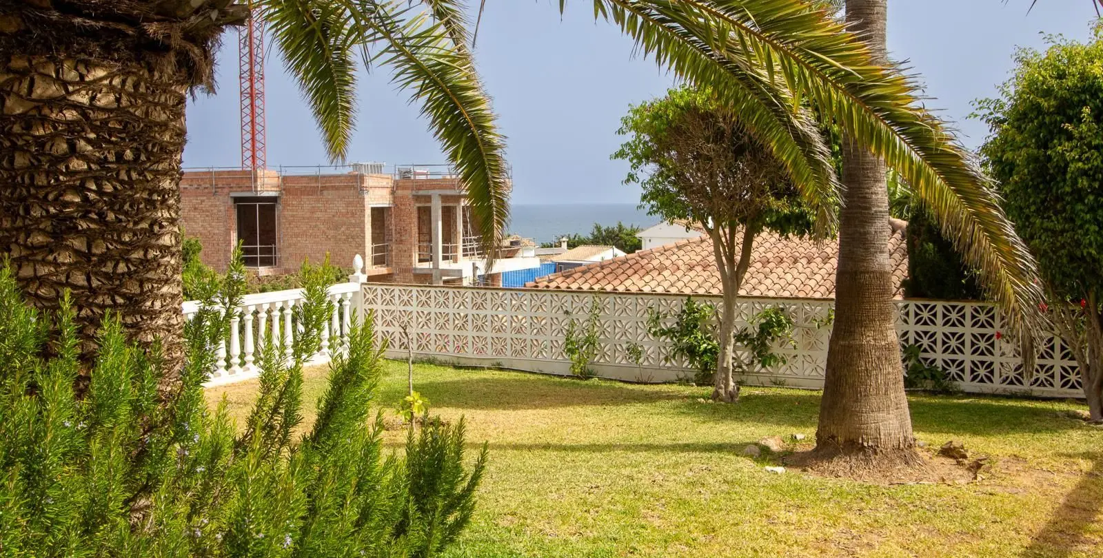 Продажа  отдельно стоящей виллы в Mijas Costa 36