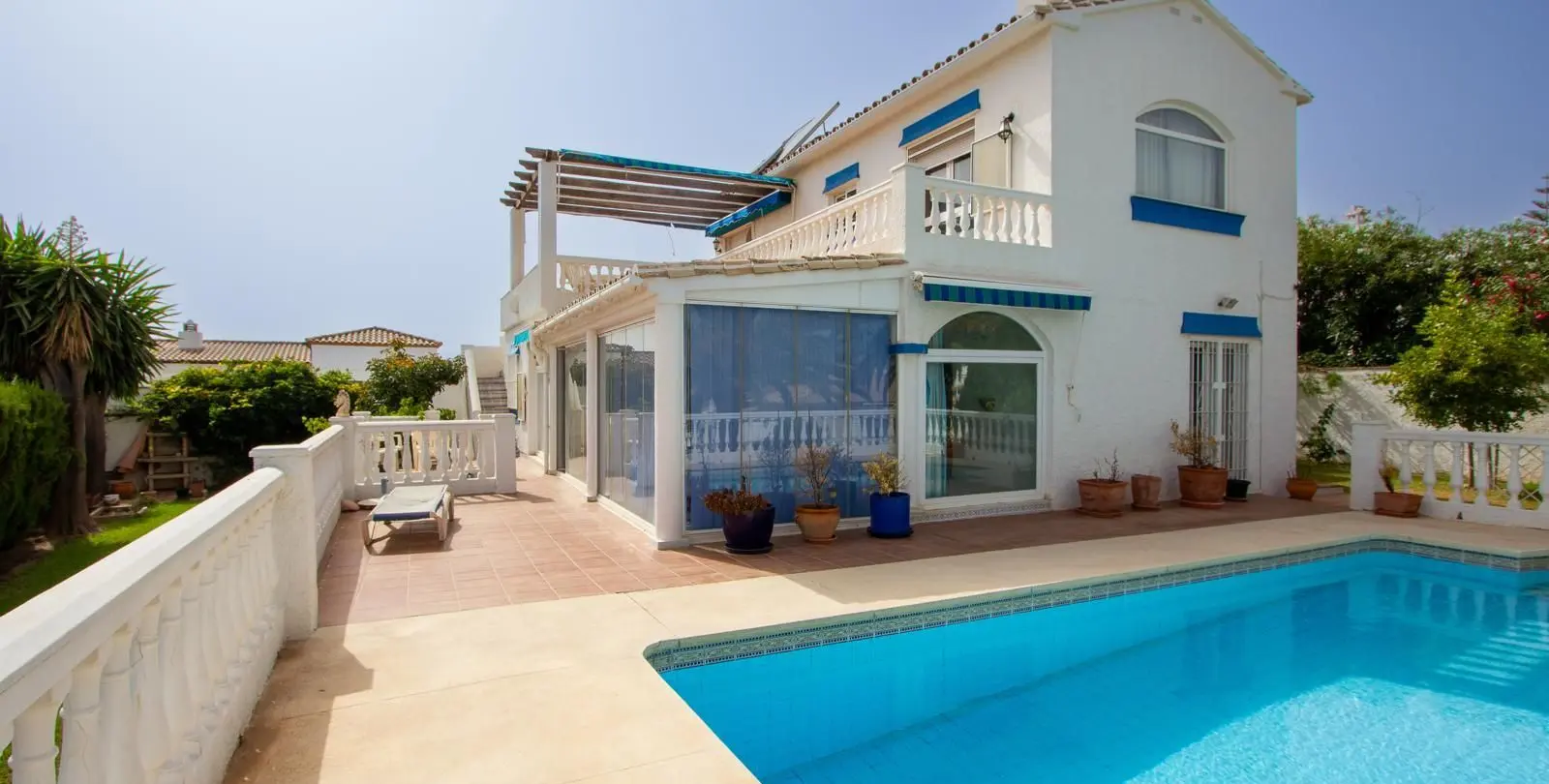 Продажа  отдельно стоящей виллы в Mijas Costa 40