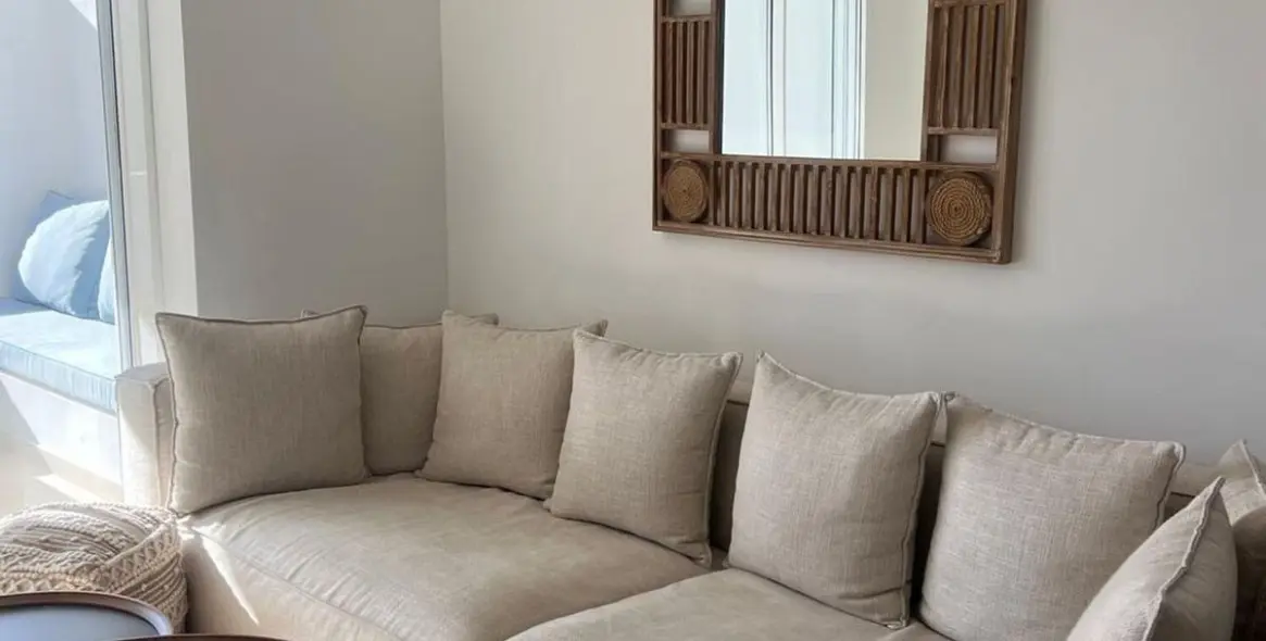 Venta de apartamento en planta media en Puerto Banús 1