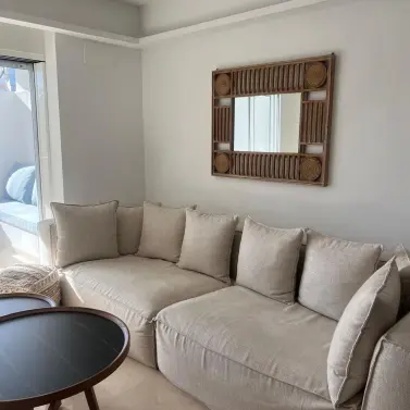 Venta de apartamento en planta media en Puerto Banús