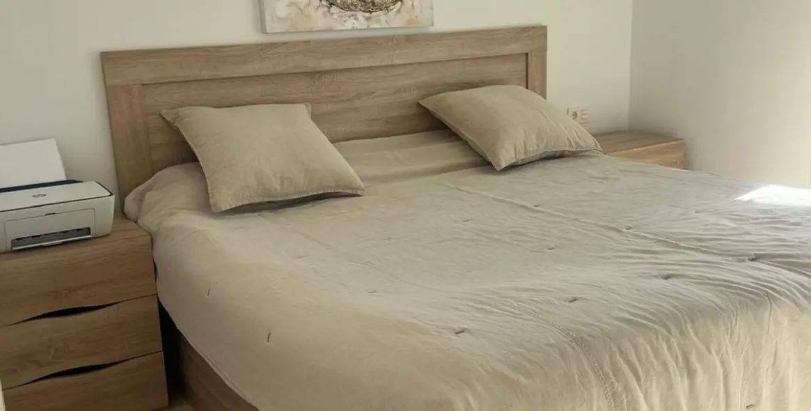 Venta de apartamento en planta media en Puerto Banús 8