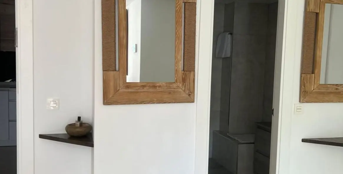 Venta de apartamento en planta media en Puerto Banús 21