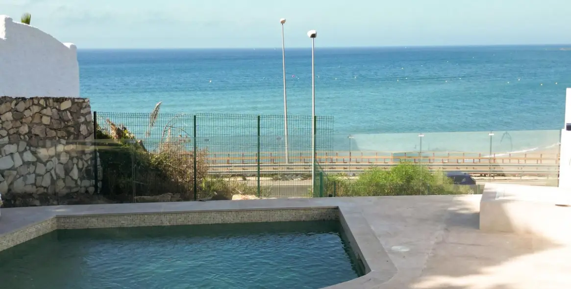 Venta de villa independiente en La Cala 1