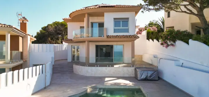 Venta de villa independiente en La Cala 2
