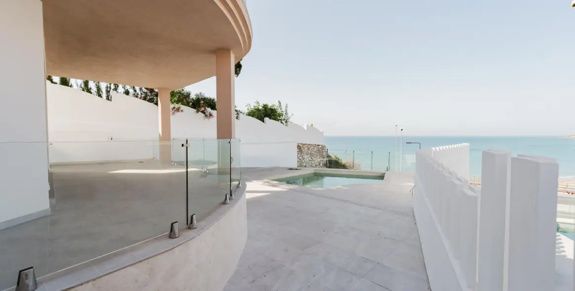 Venta de villa independiente en La Cala 6