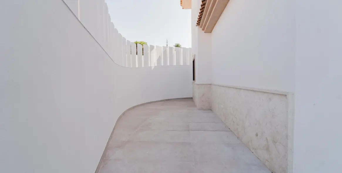 Venta de villa independiente en La Cala 8