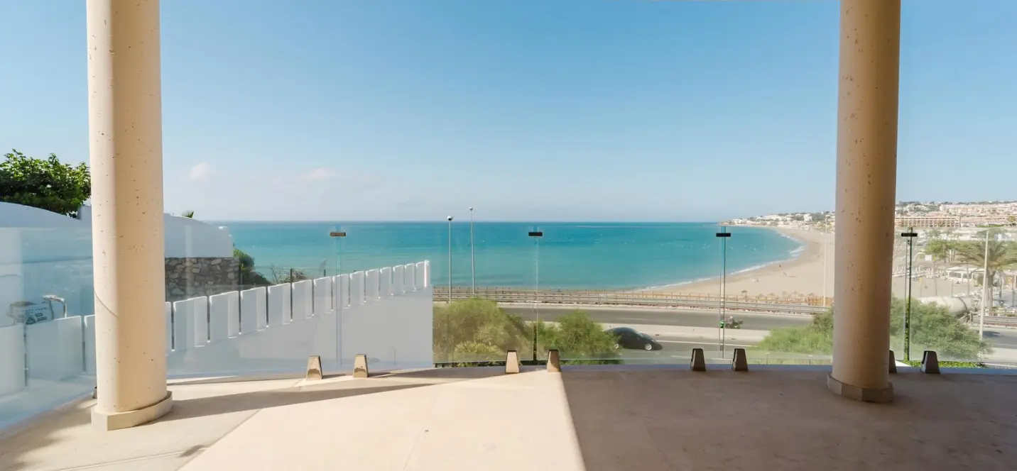 Sale of detached villa in La Cala 1