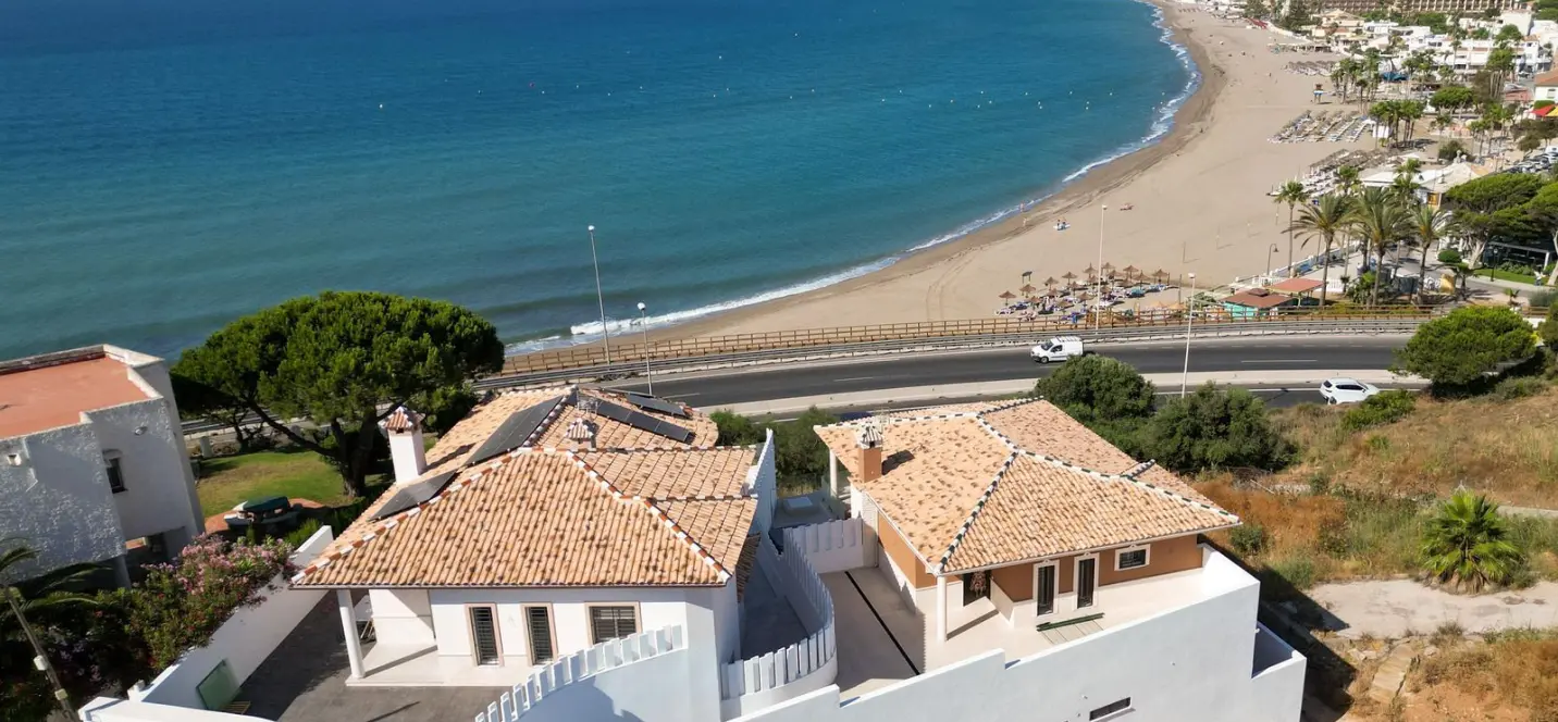 Sale of detached villa in La Cala 3