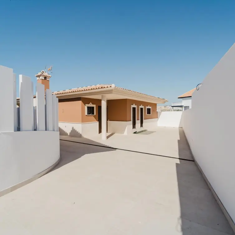 Sale of detached villa in La Cala