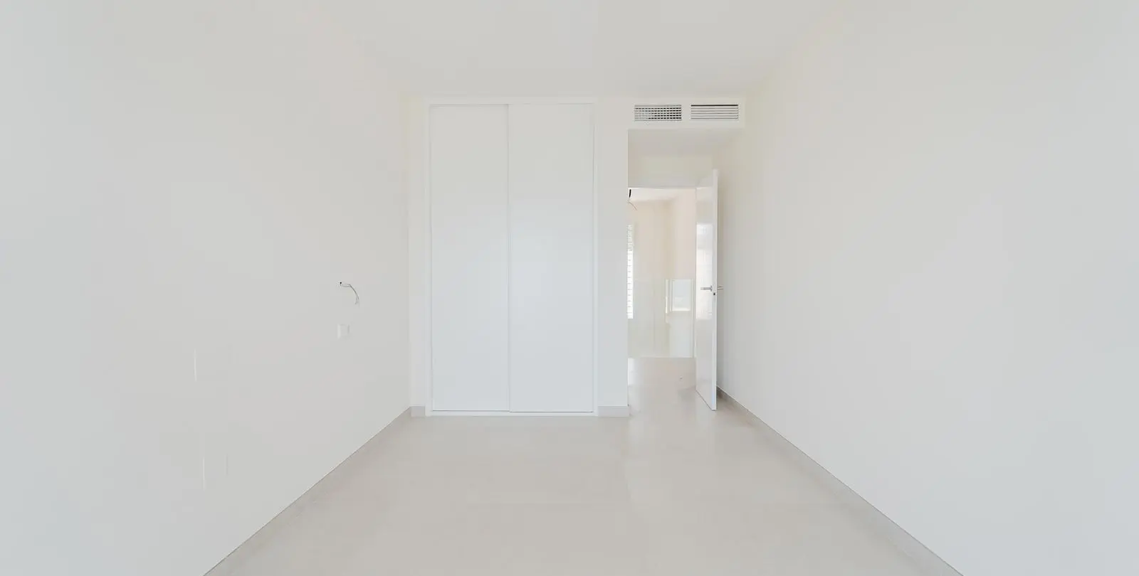 Venta de villa independiente en La Cala 32