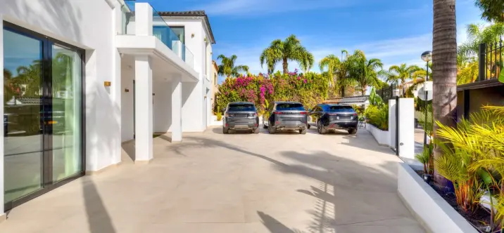Short-term rent of detached villa in Guadalmina Alta 1