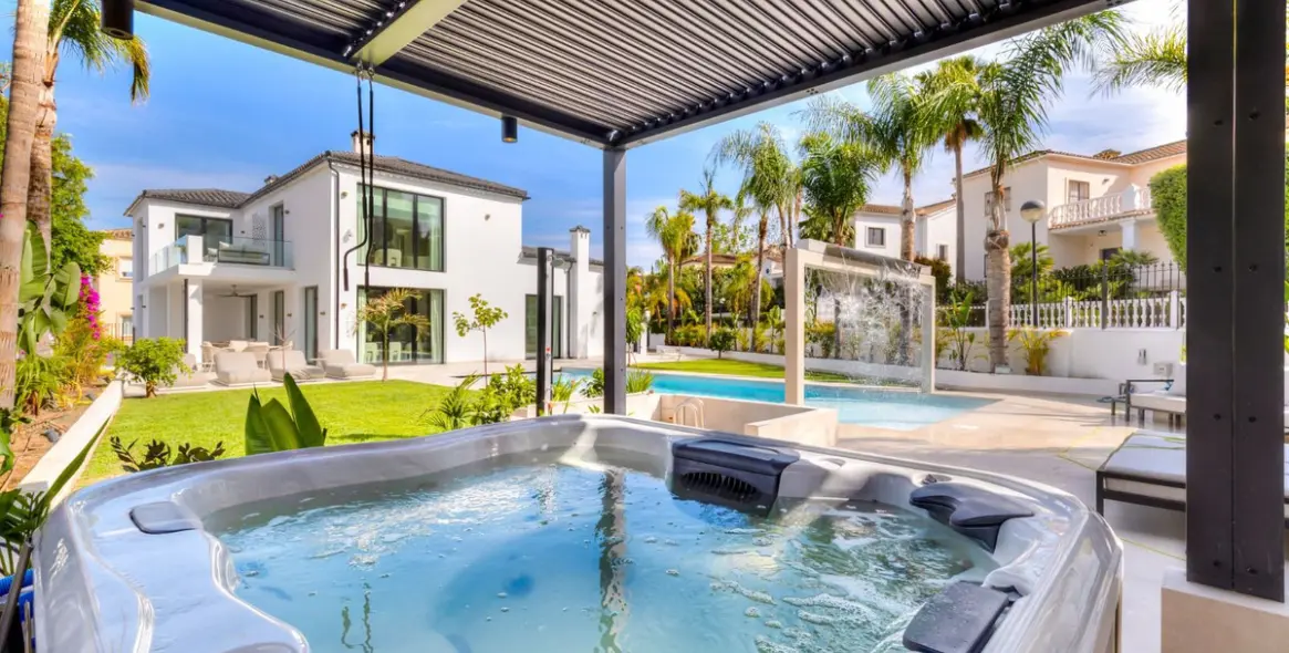 Short-term rent of detached villa in Guadalmina Alta 23