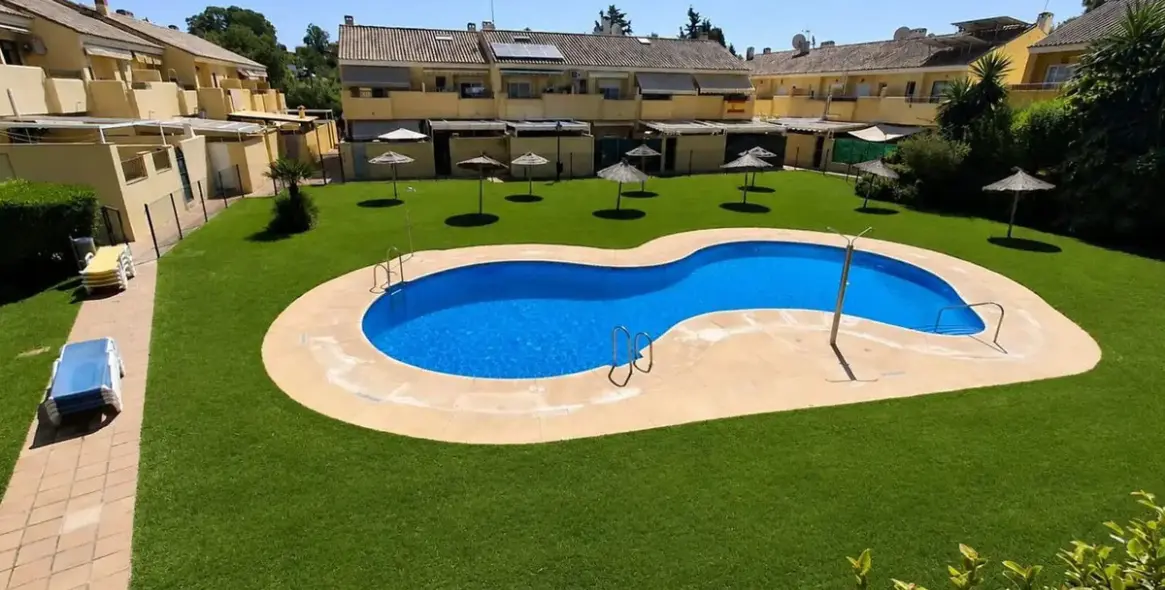 Продажа таунхауса в Estepona 1