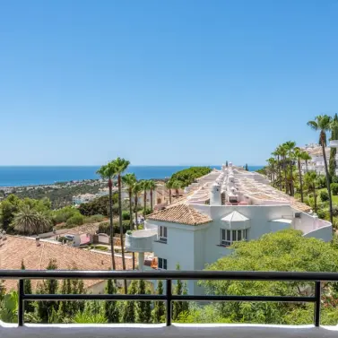 Продажа апартаментов на среднем этаже в Mijas Costa