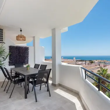 Продажа апартаментов на среднем этаже в Mijas Costa