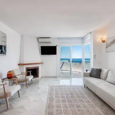 Продажа апартаментов на среднем этаже в Mijas Costa