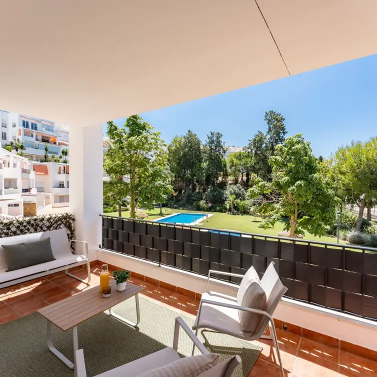 Venta de apartamento en planta media en Torrequebrada