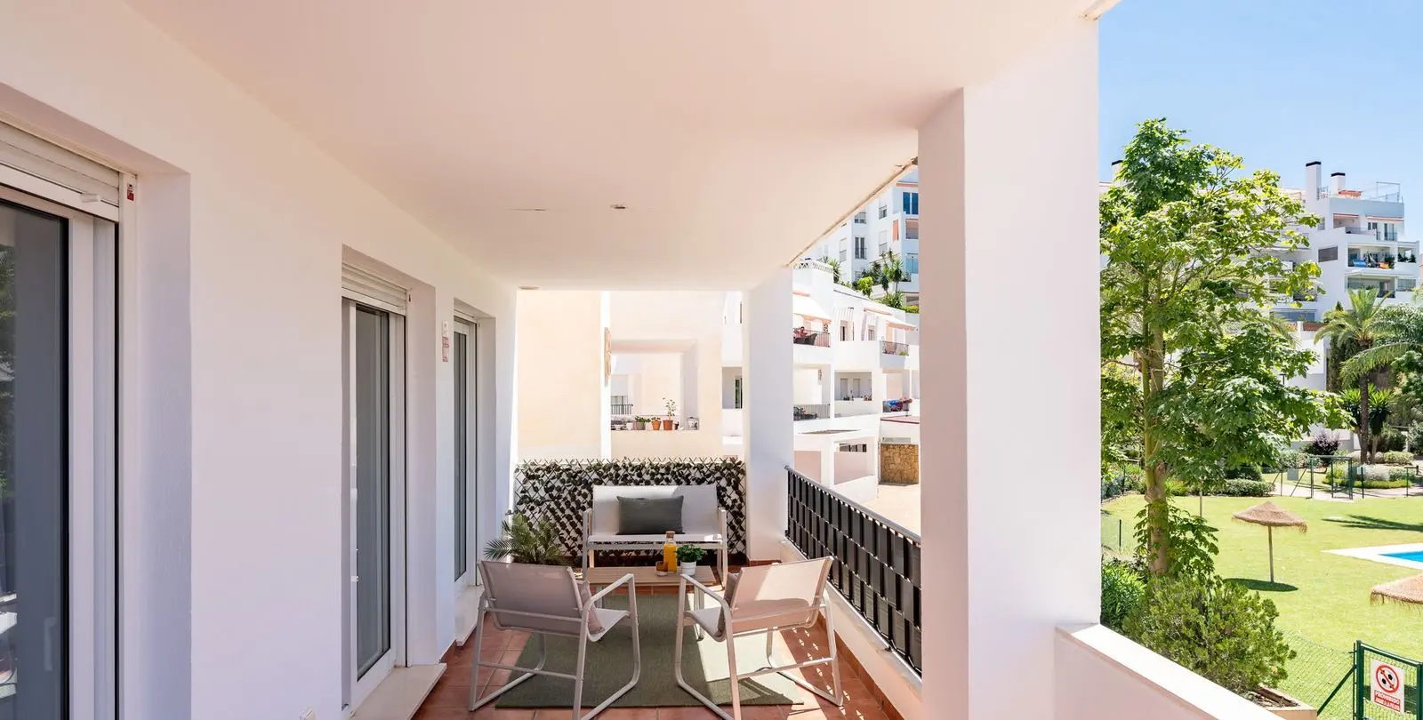 Sale of middle floor apartment in Torrequebrada 2