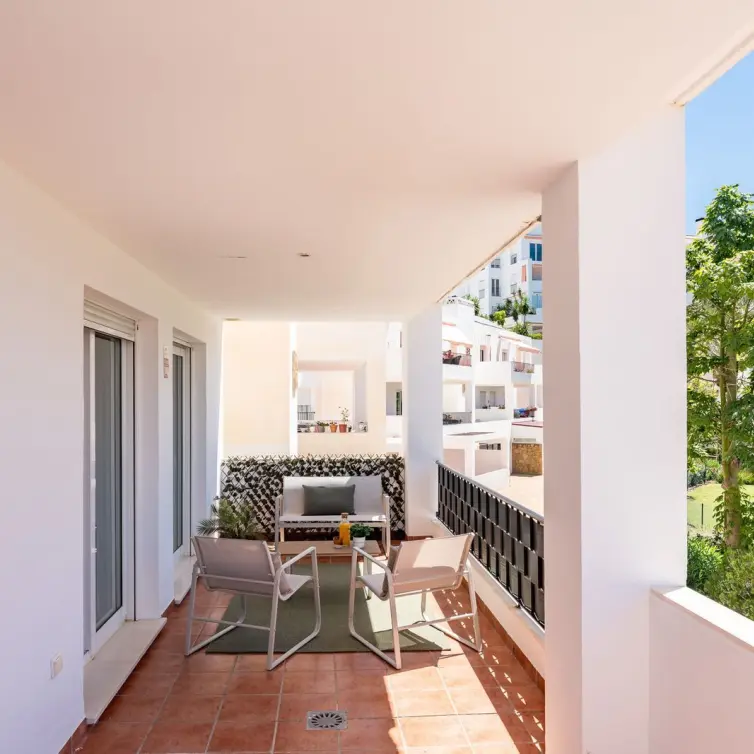 Venta de apartamento en planta media en Torrequebrada