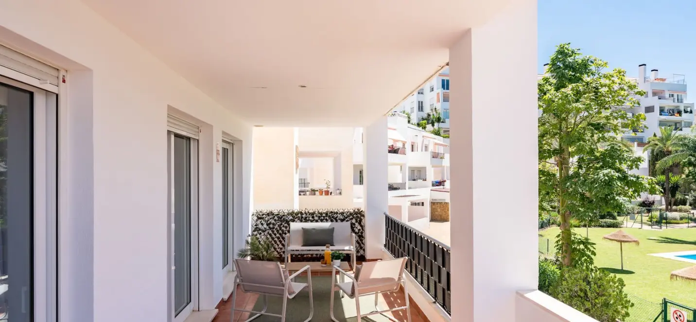 Venta de apartamento en planta media en Torrequebrada 1