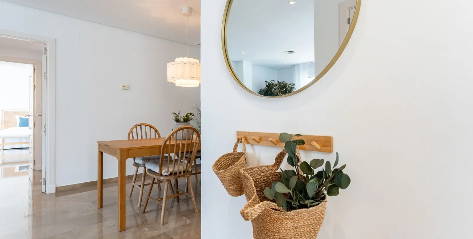 Sale of middle floor apartment in Torrequebrada 15