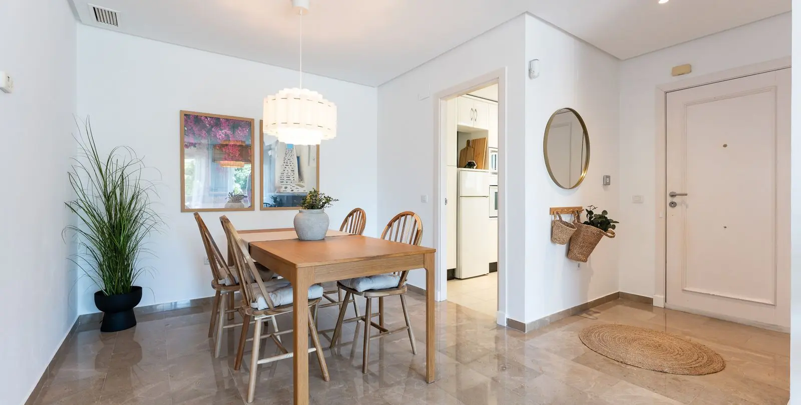 Sale of middle floor apartment in Torrequebrada 18