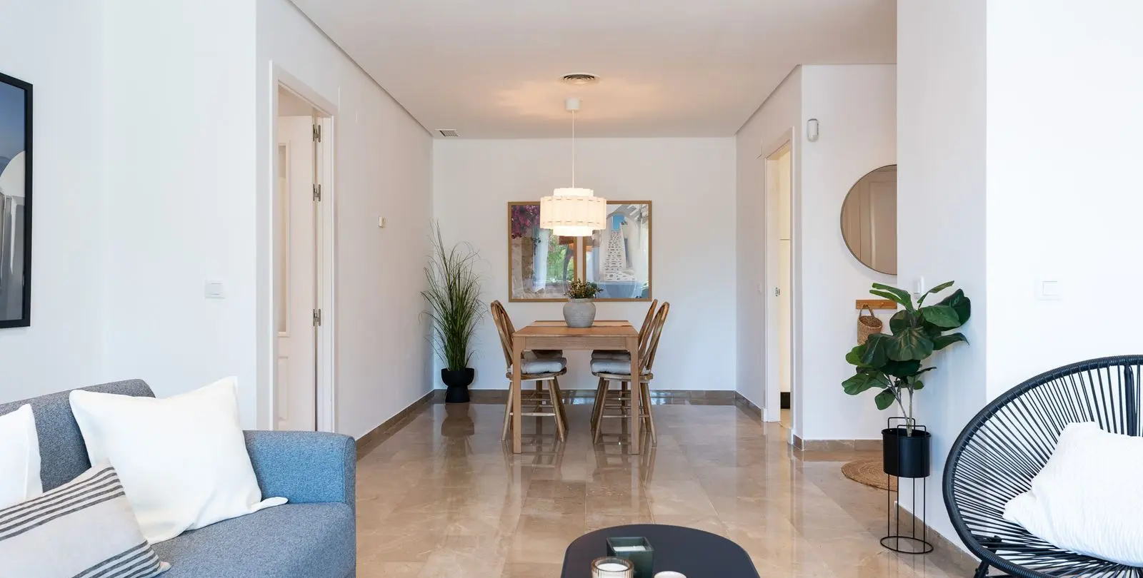 Sale of middle floor apartment in Torrequebrada 26