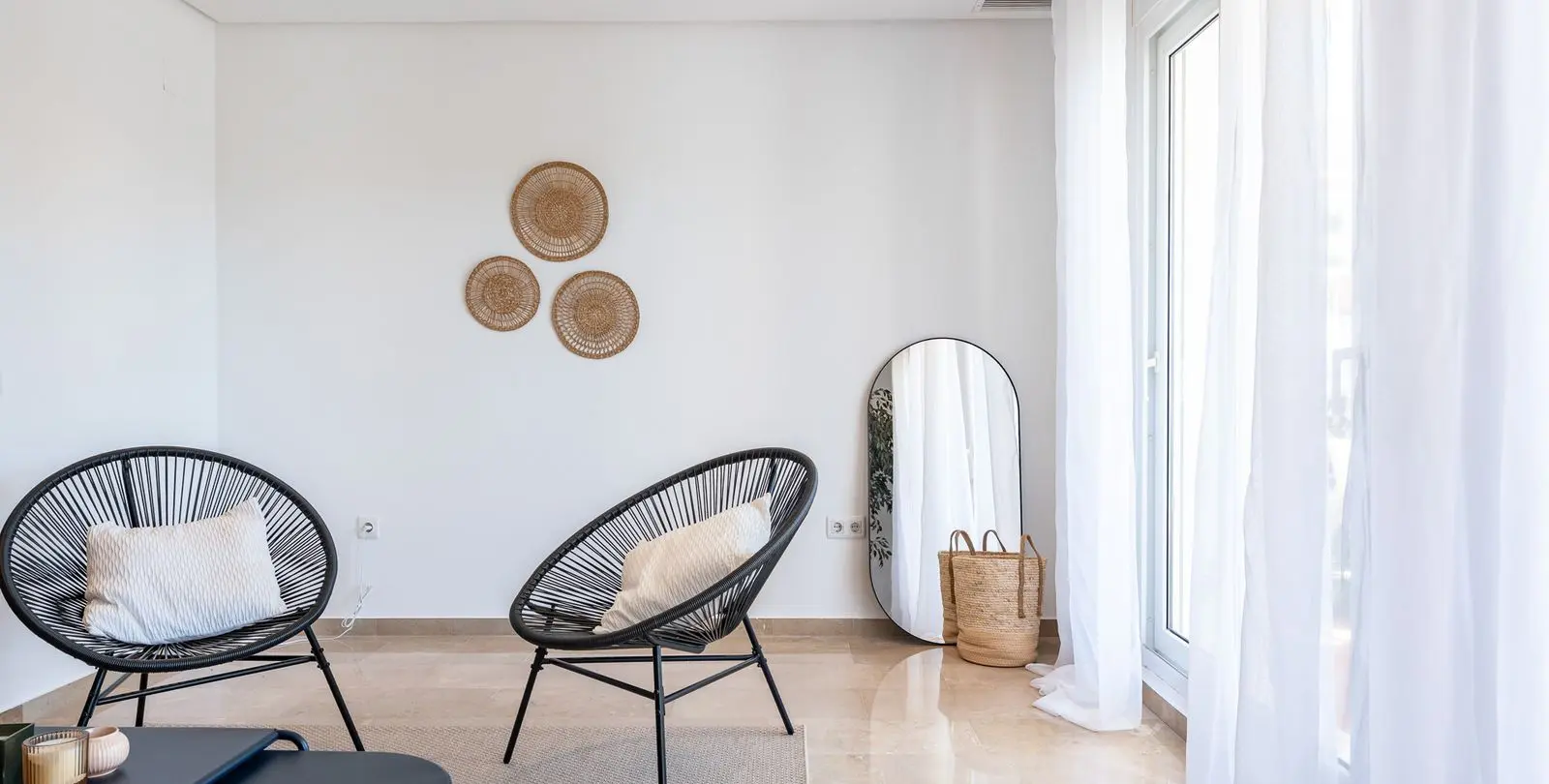 Sale of middle floor apartment in Torrequebrada 27