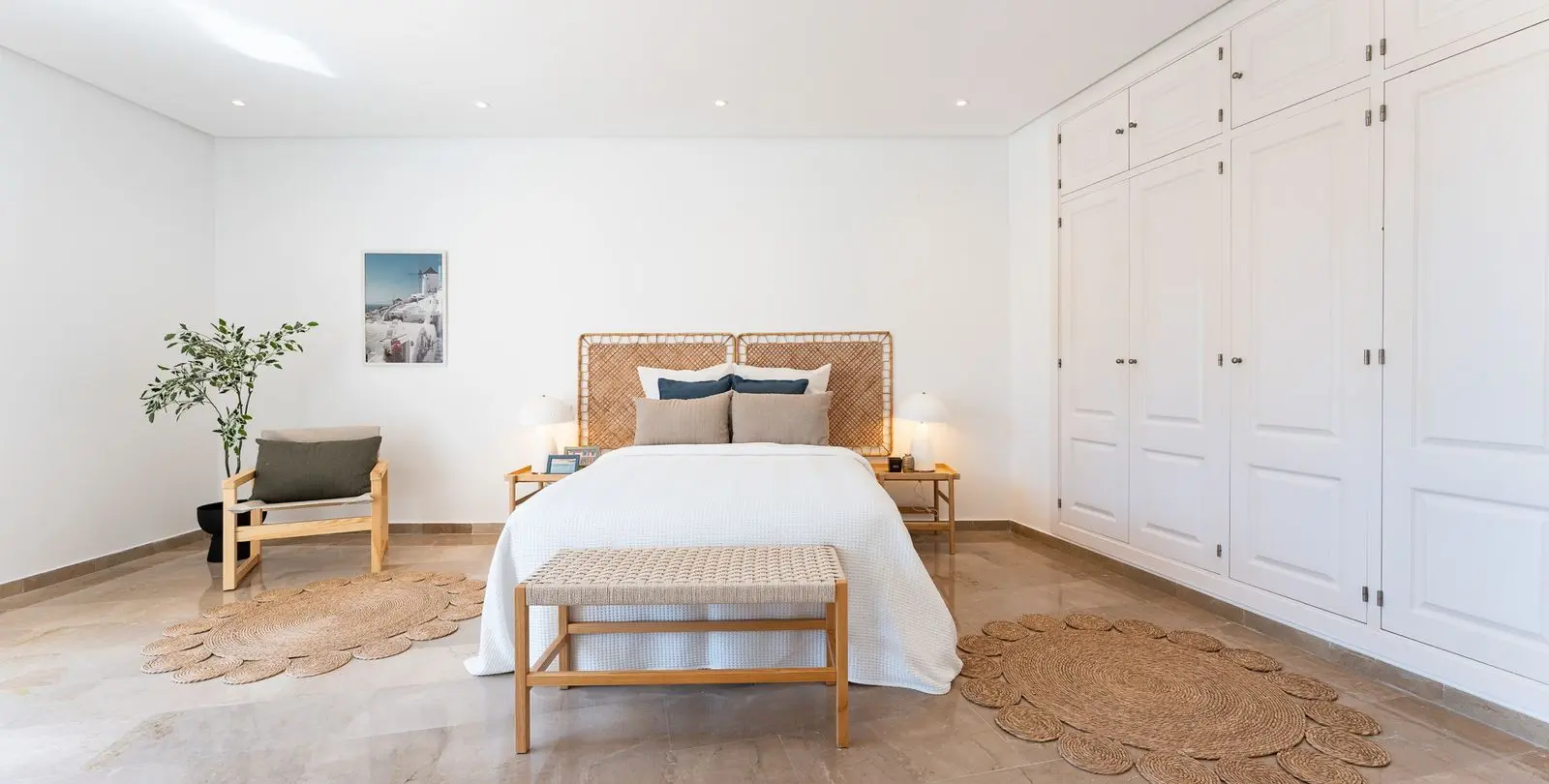 Sale of middle floor apartment in Torrequebrada 30