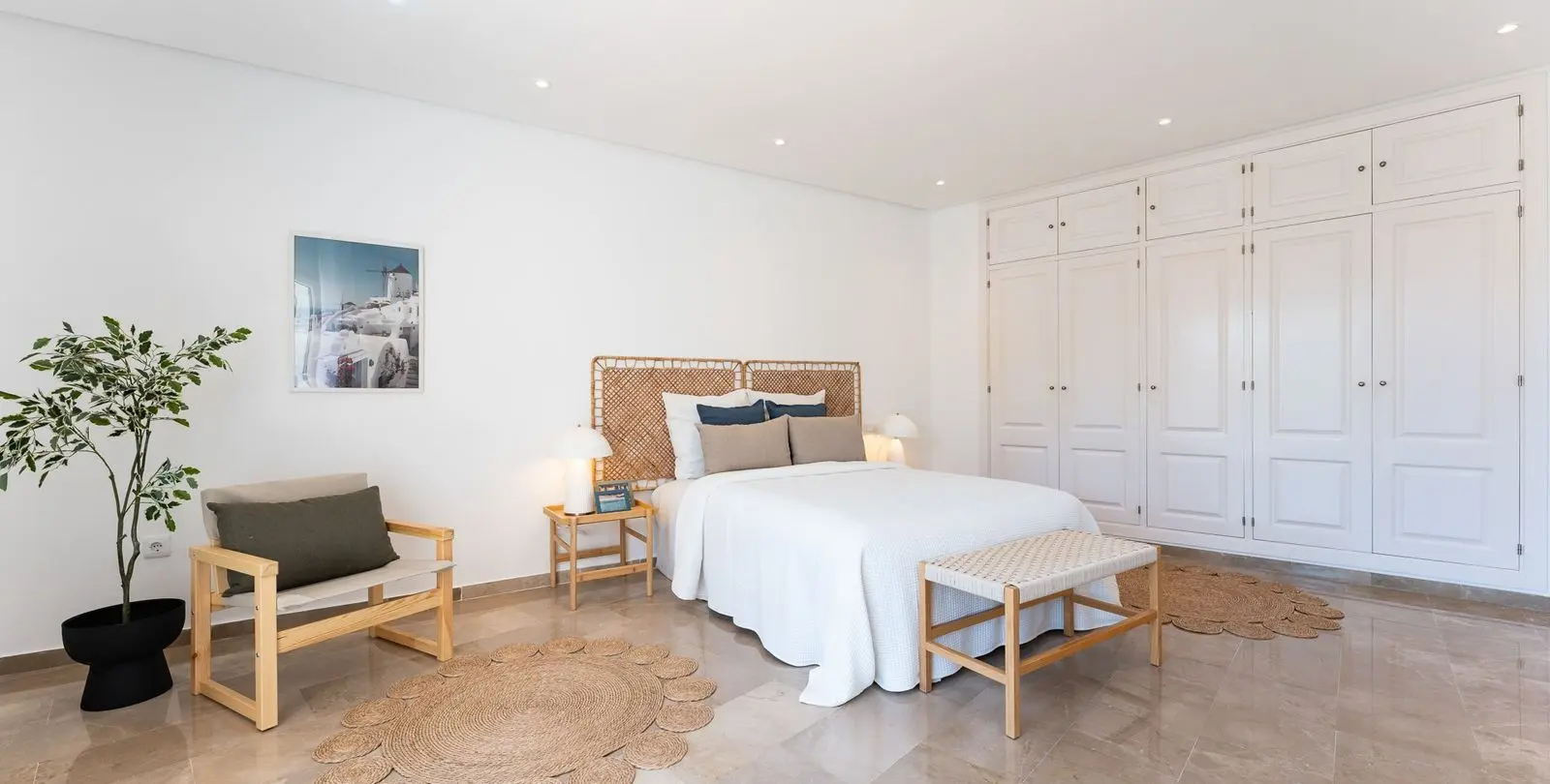 Sale of middle floor apartment in Torrequebrada 33
