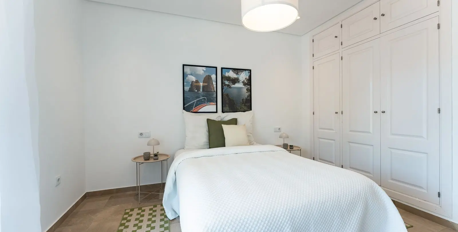 Sale of middle floor apartment in Torrequebrada 51