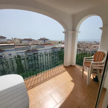 Продажа апартаментов на среднем этаже в Estepona
