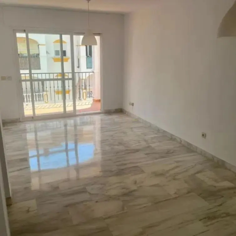 Sale of middle floor apartment in Marbella