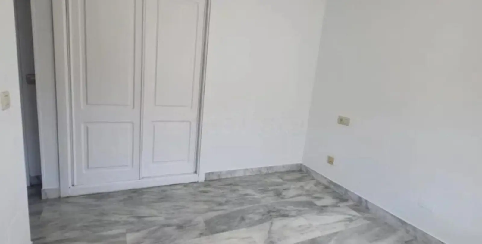 Venta de apartamento en planta media en Marbella 6