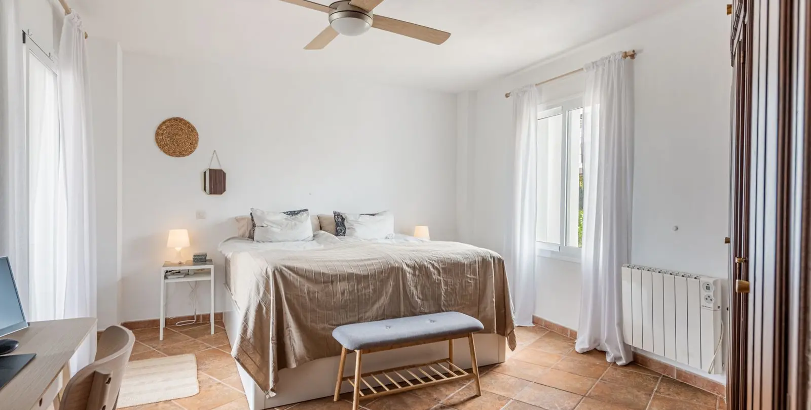 Venta de apartamento en planta media en Riviera del Sol 10