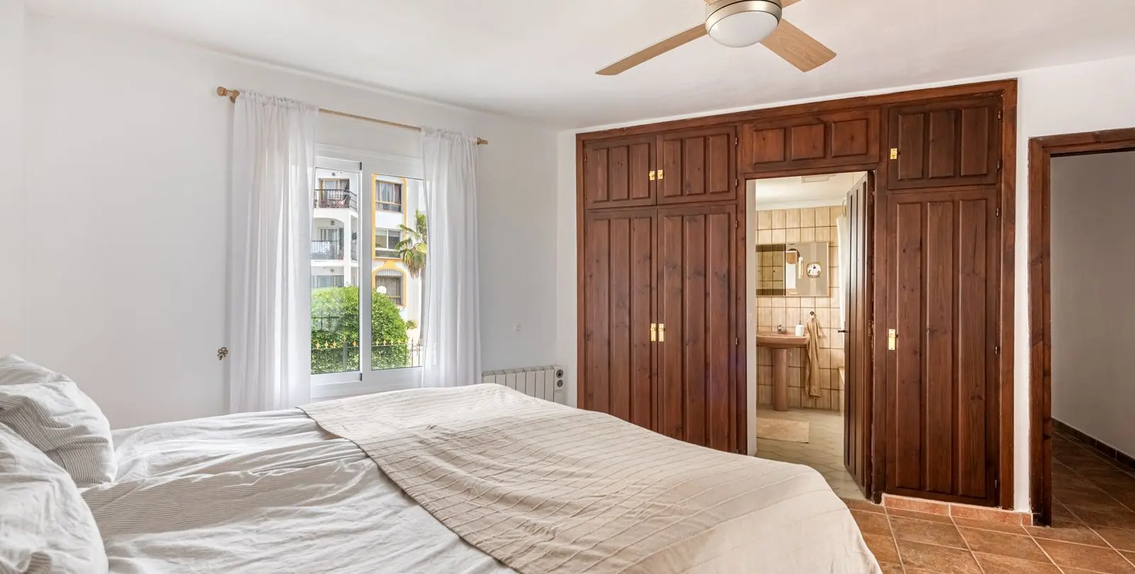 Venta de apartamento en planta media en Riviera del Sol 11