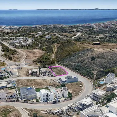 Продажа  жилого участка в Mijas