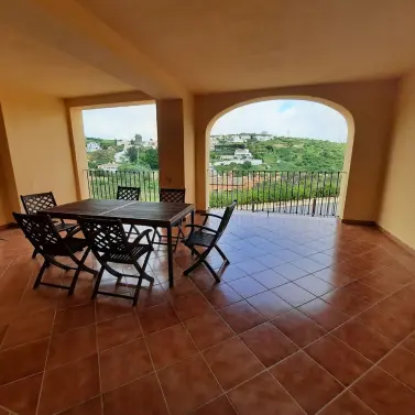 Продажа апартаментов на среднем этаже в Estepona