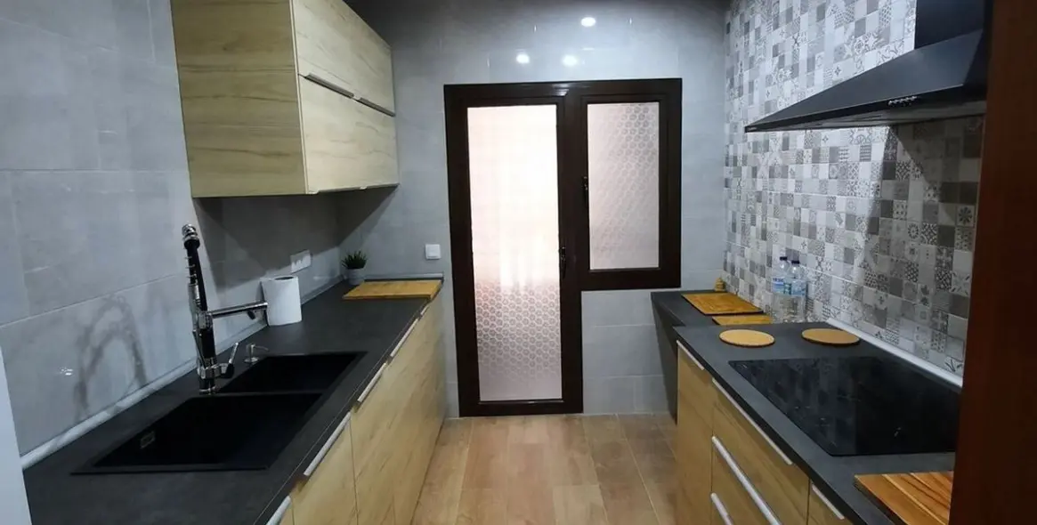 Продажа апартаментов на среднем этаже в Estepona 6