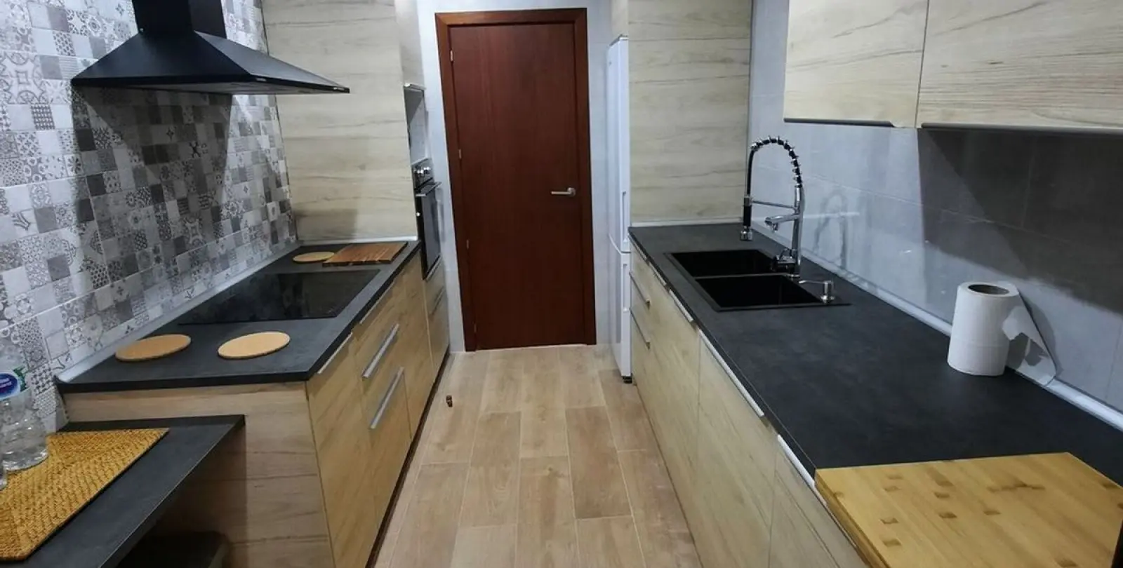 Venta de apartamento en planta media en Estepona 7