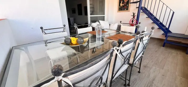Sale of penthouse in Estepona 2