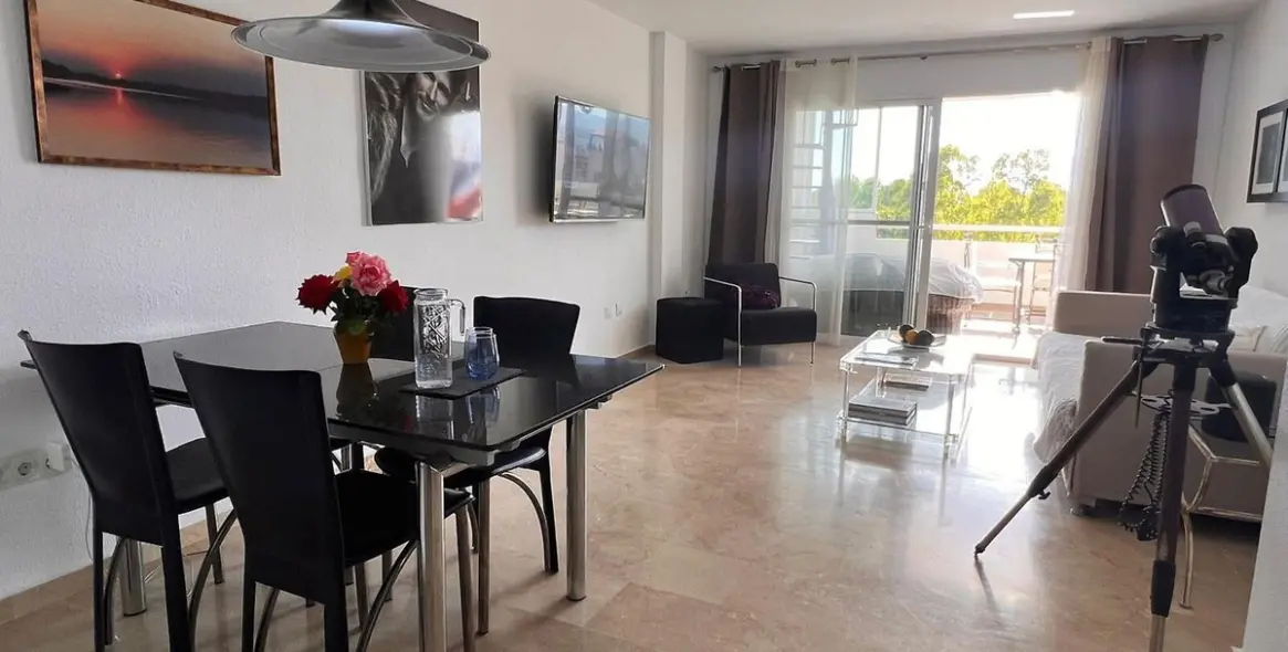 Sale of penthouse in Estepona 4