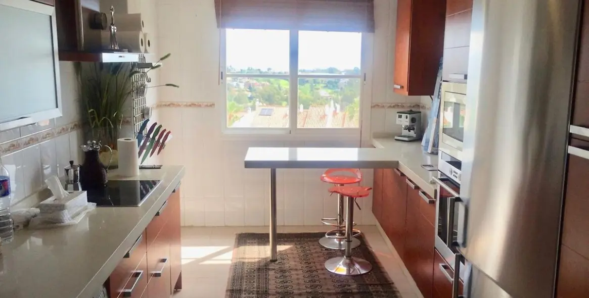 Sale of penthouse in Estepona 6