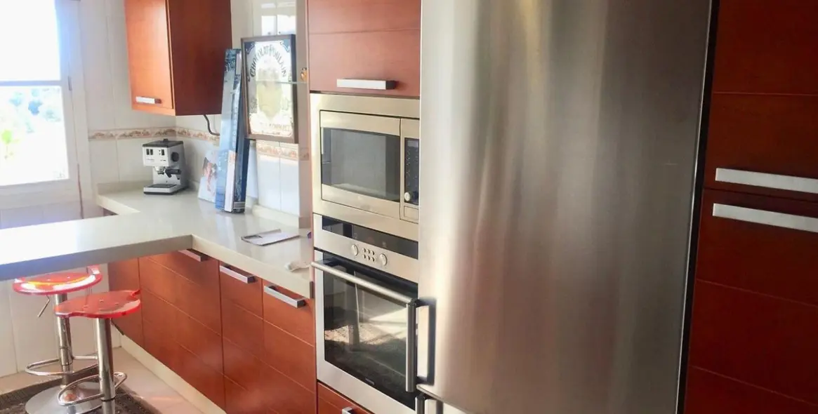 Sale of penthouse in Estepona 10