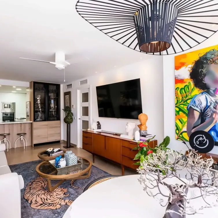 Sale of middle floor apartment in Marbella