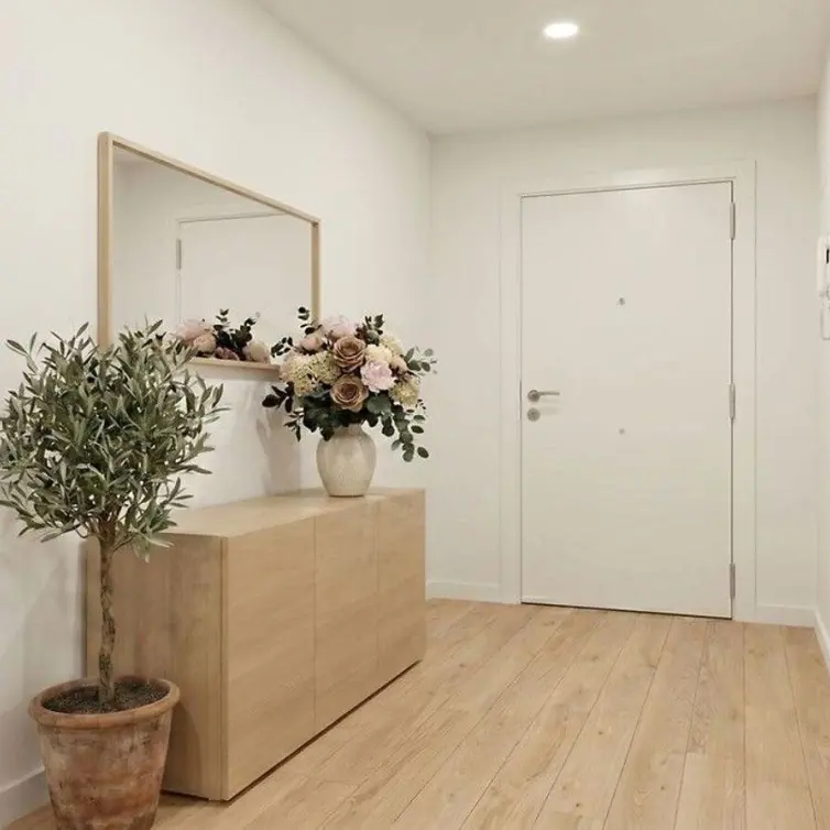 Sale of middle floor apartment in Estepona