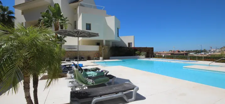 Venta de apartamento en planta baja en Los Flamingos 0