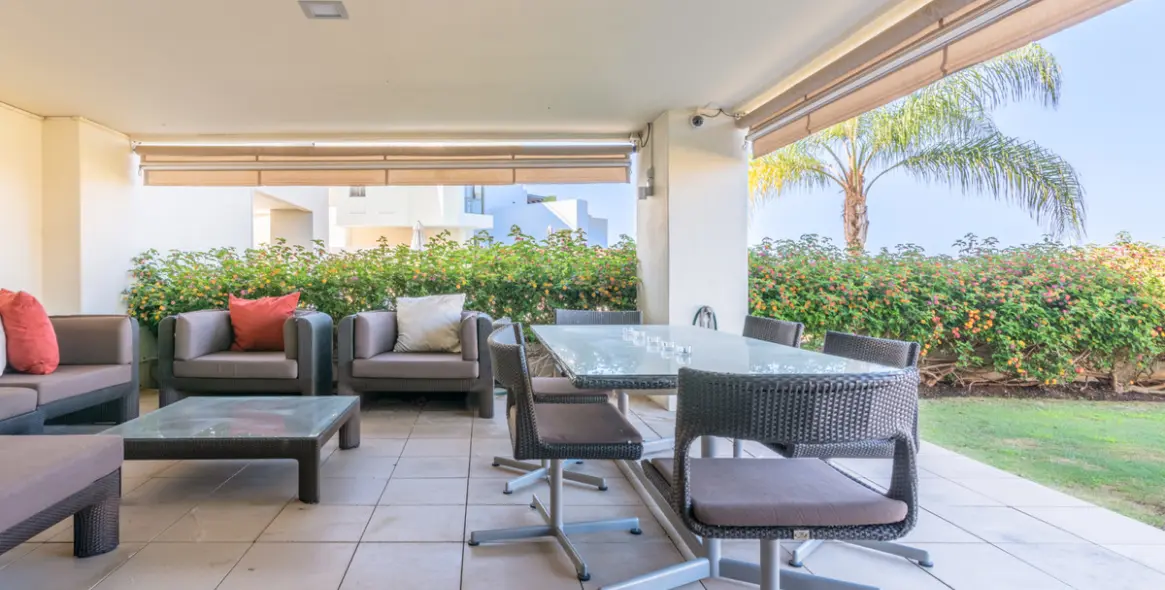 Venta de apartamento en planta baja en Los Flamingos 4